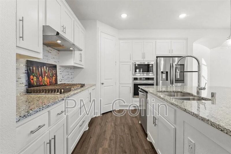 8224 Legacy Trl - Photo 2 of 20