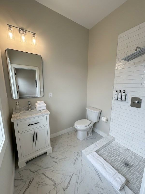 101 Center St #3 - Photo 5 of 8