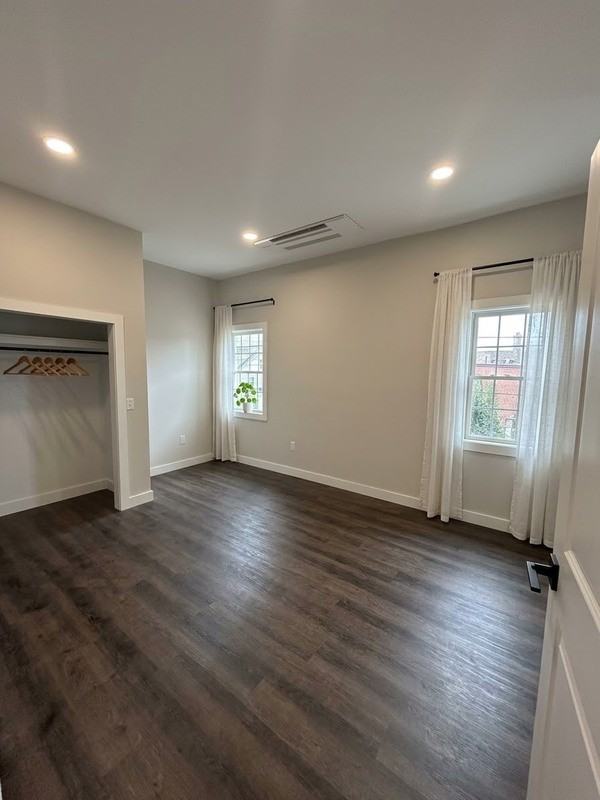 101 Center St #3 - Photo 6 of 8