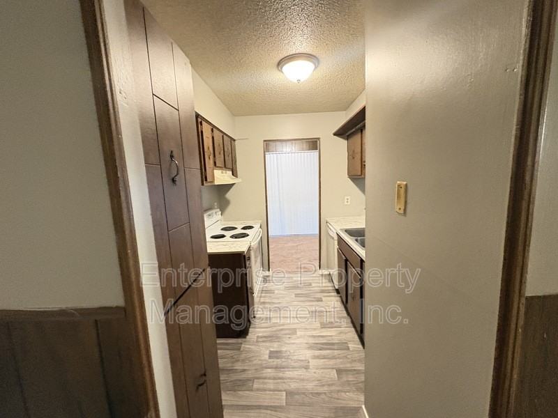 2827 Sonora Dr #2 - Photo 2 of 23