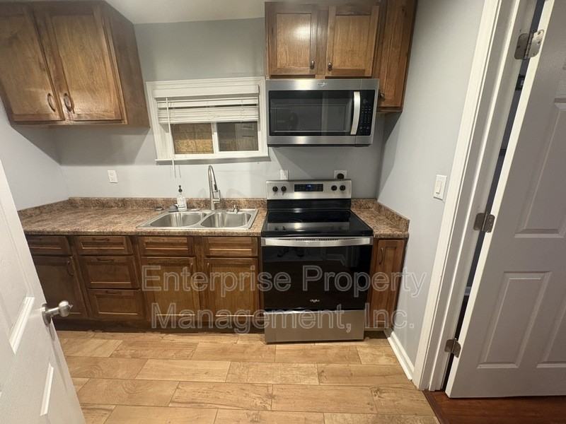493 Boston St - Photo 7 of 12