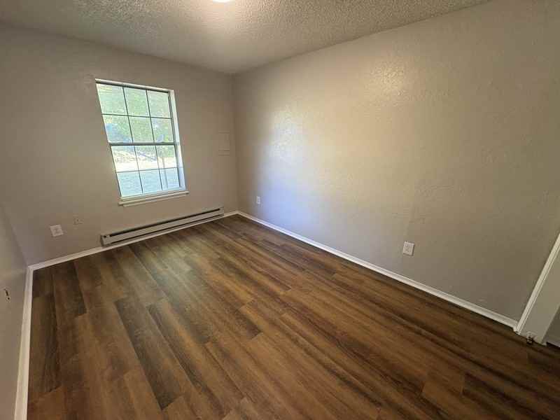 1510 W South St ##E - Photo 5 of 6