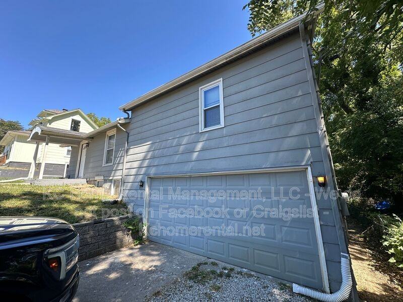 2915 Ne Jaudon St - Photo 3 of 24