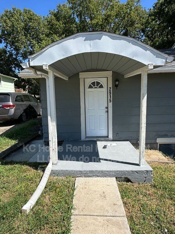 2915 Ne Jaudon St - Photo 4 of 24