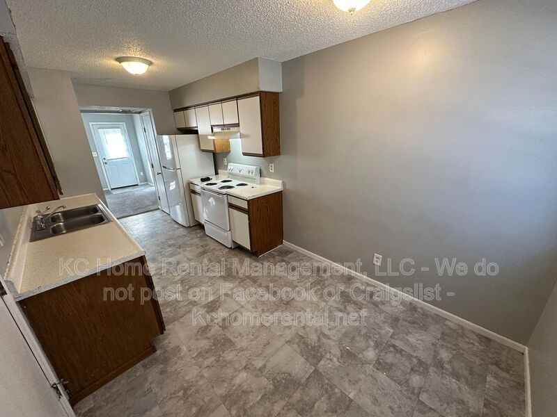 506 Sky Vue Dr Apt B #B - Photo 4 of 24