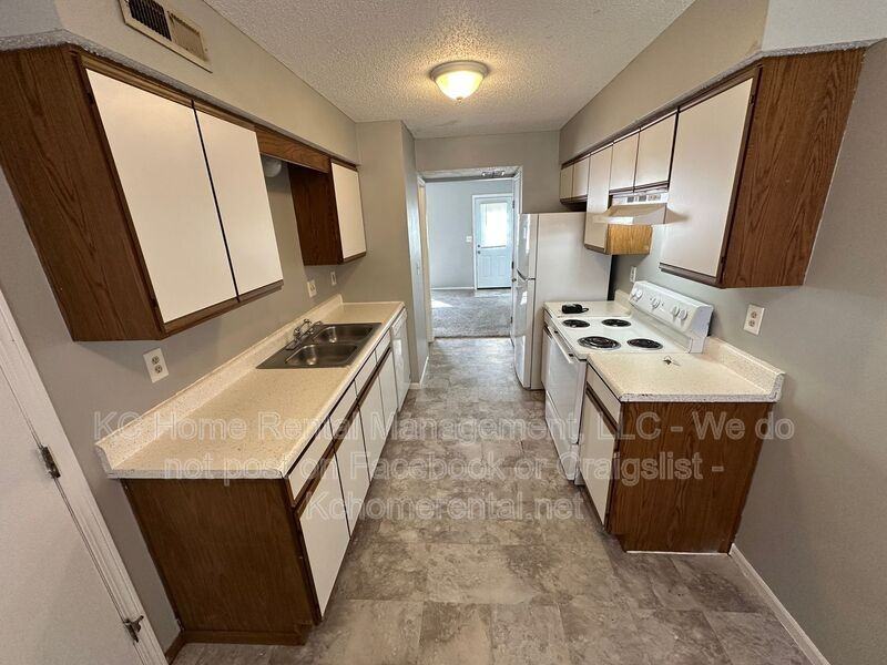 506 Sky Vue Dr Apt B #B - Photo 5 of 24