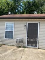 featured image of 919 Gabby Ln