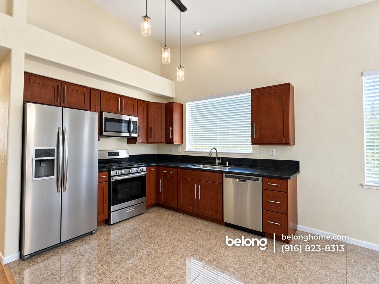 1301 Potrero Cir - Photo 2 of 12