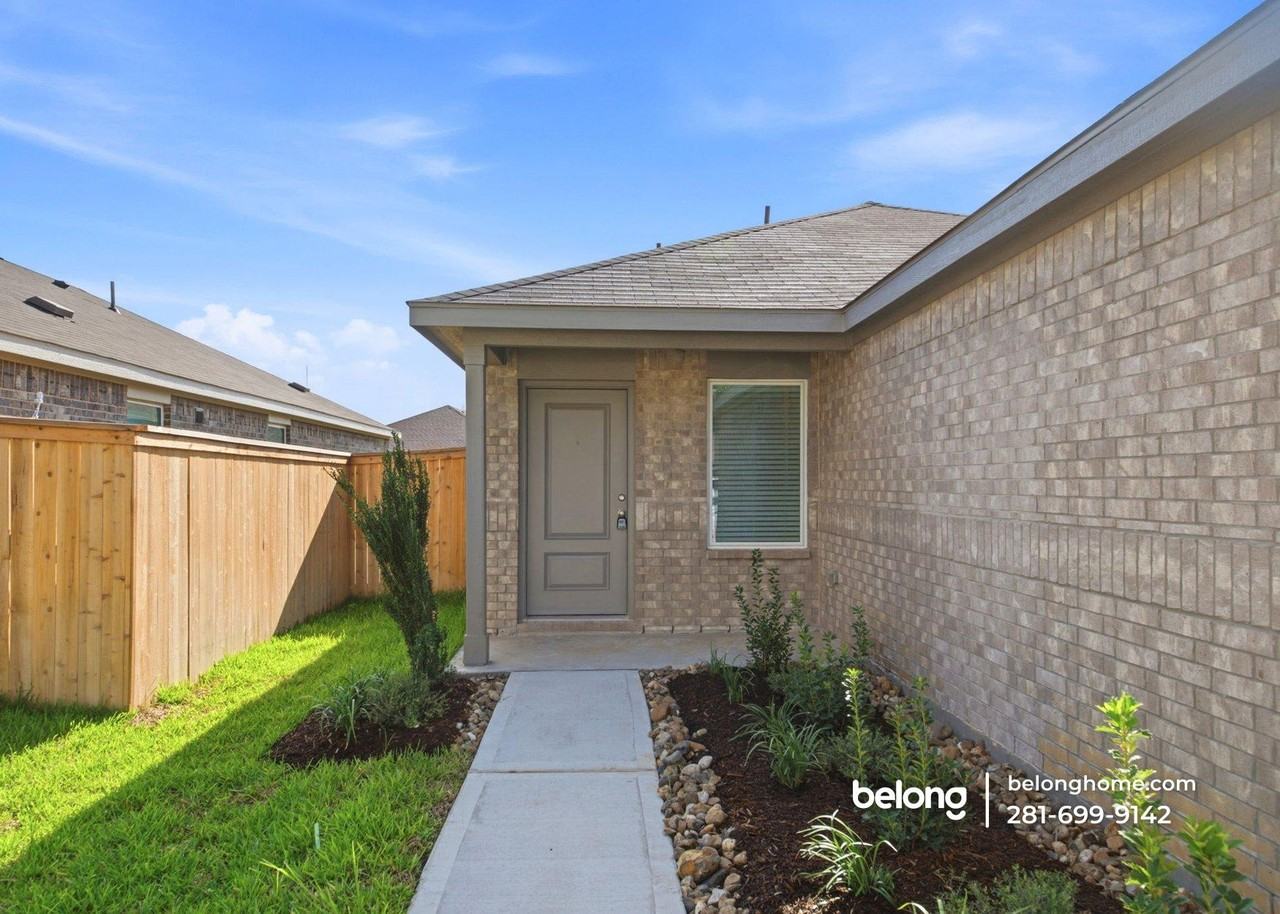 31208 Piccolo Fiore Ln - Photo 2 of 28