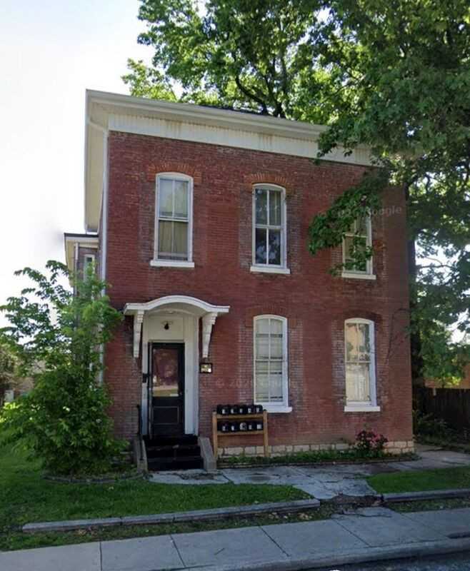 212 N Jackson St #2
