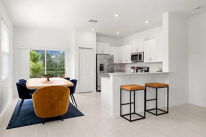 5004 Capri Harbor Drive - Photo 3 of 28