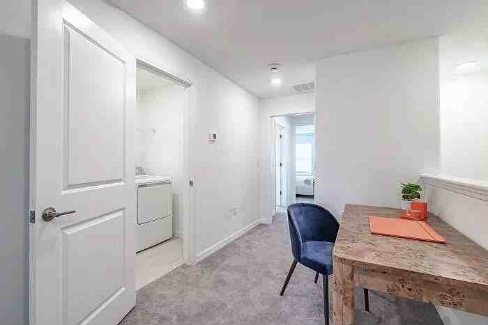 5004 Capri Harbor Drive - Photo 6 of 28