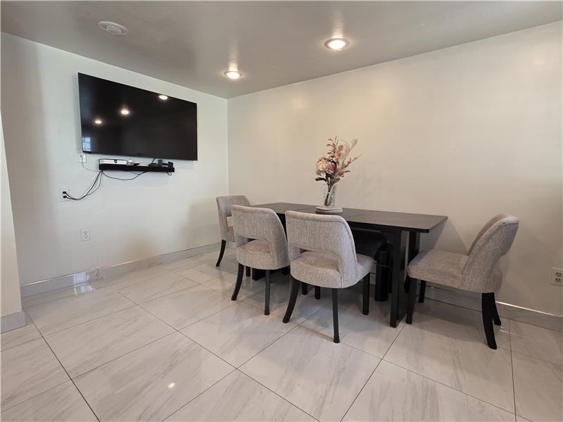 90 Abbey St #FL2 - Photo 5 of 16