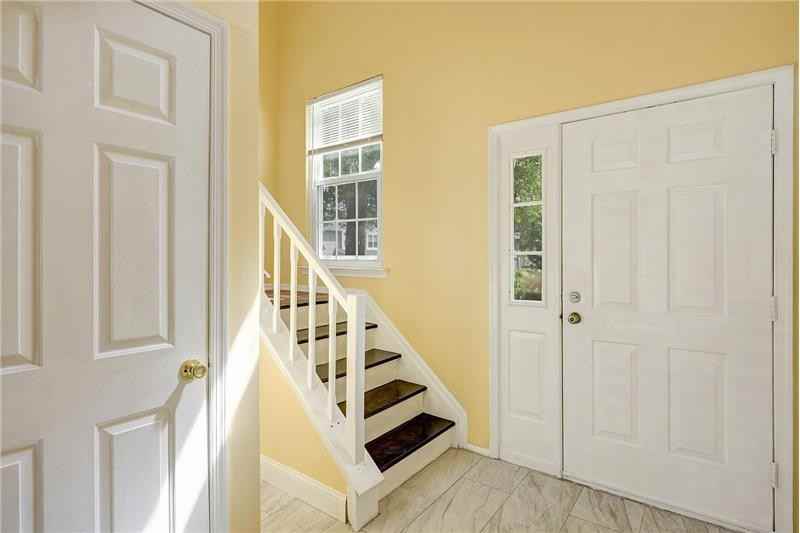 44 Whitby Cir - Photo 7 of 38