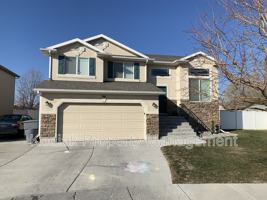 featured image of 741 N Haworth Cir