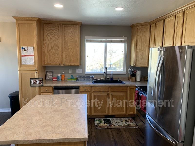 741 N Haworth Cir - Photo 5 of 26