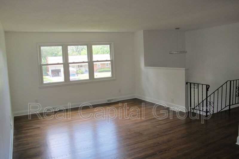 18 Ethel Dr - Photo 4 of 24