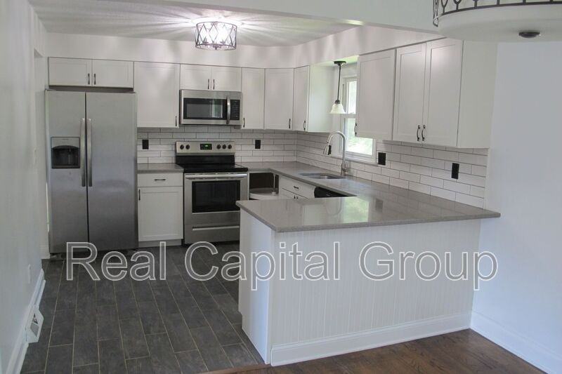18 Ethel Dr - Photo 6 of 24