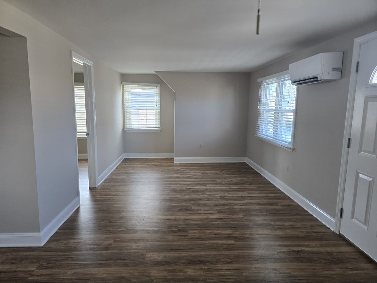 105 Surf Dr 1st Fl - Photo 3 of 3