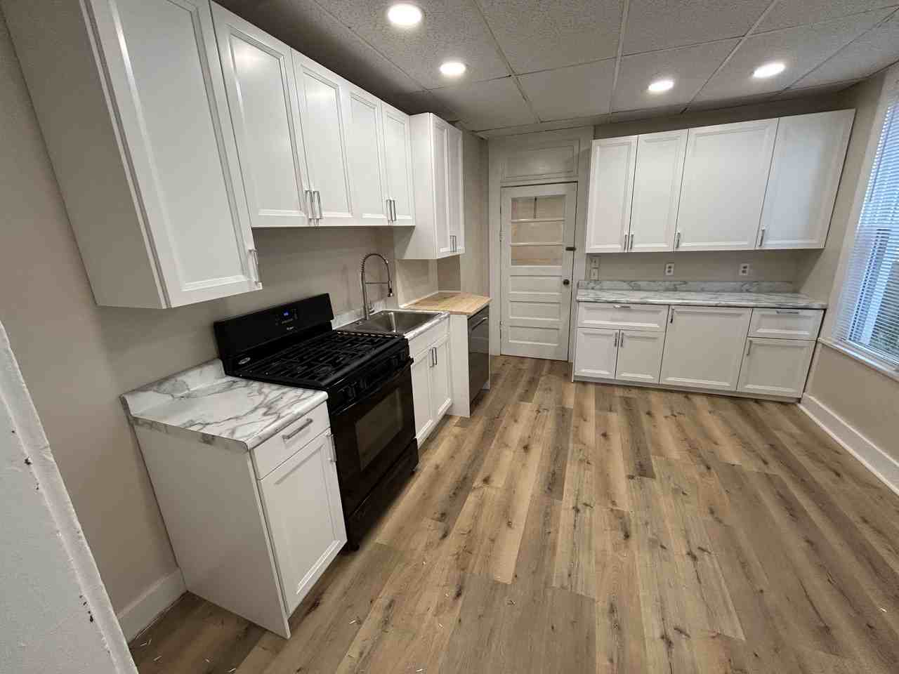 520 E 22nd St #520 - Photo 3 of 15