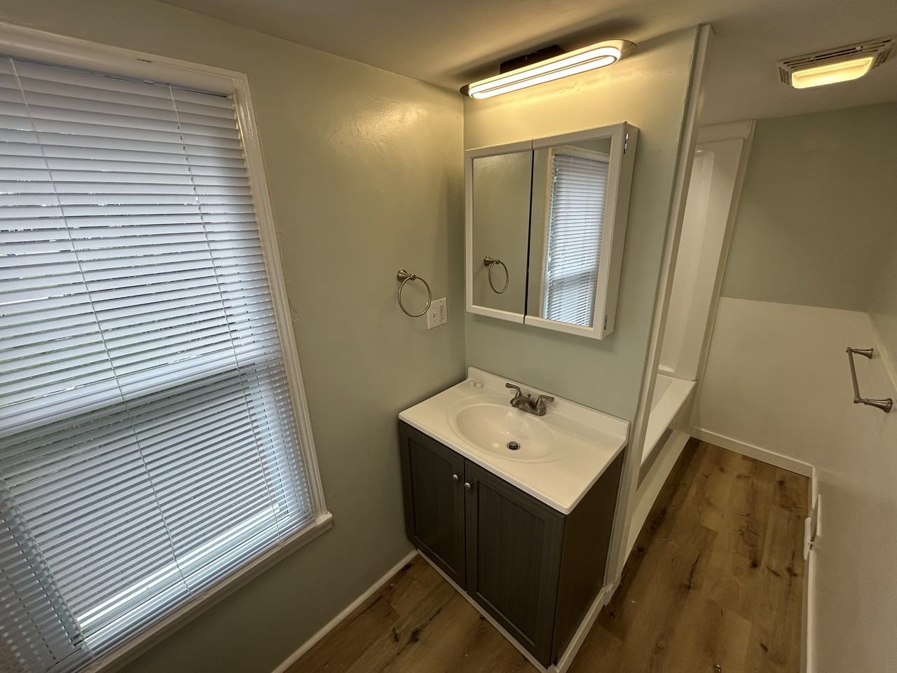 520 E 22nd St #520 - Photo 7 of 15