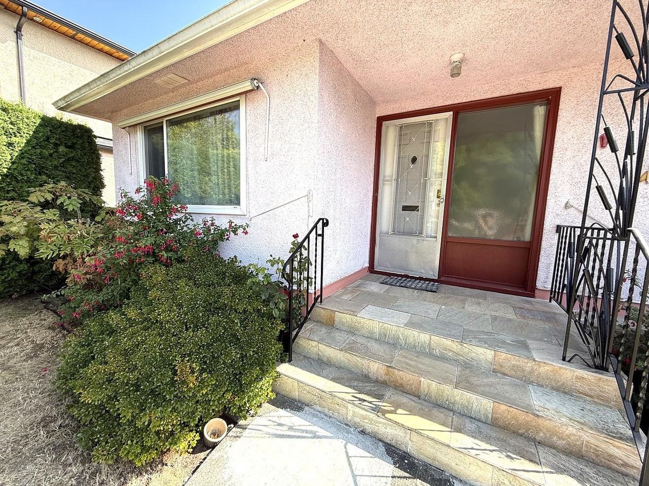 7470 Elliott Street - Photo 2 of 17