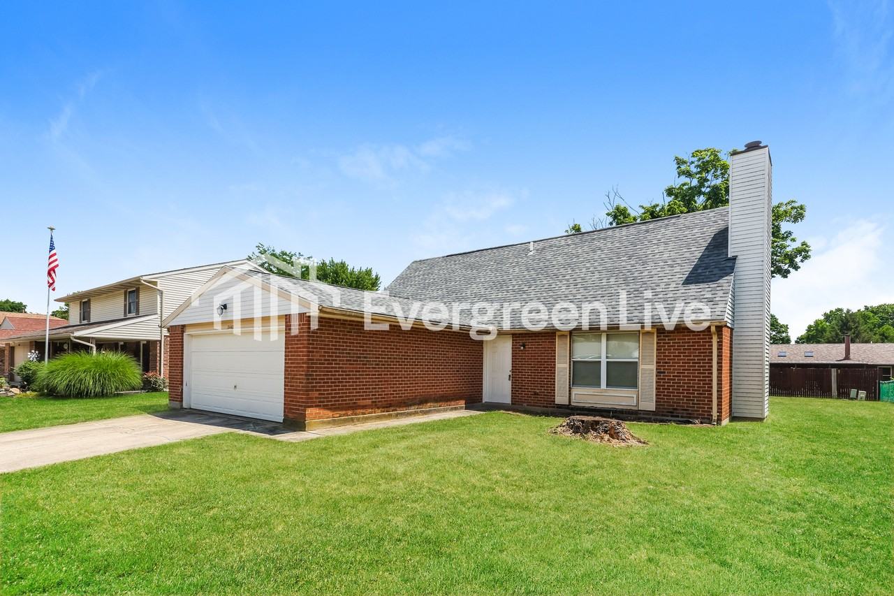 8440 Pinegate Way - Photo 2 of 15