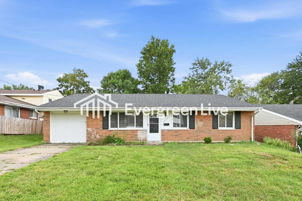 2325 Bluelark Dr