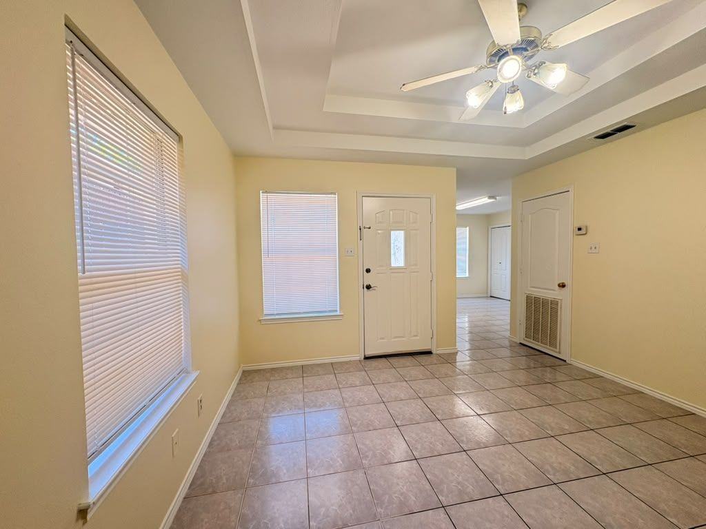 416 Prescott Loop - Photo 3 of 21