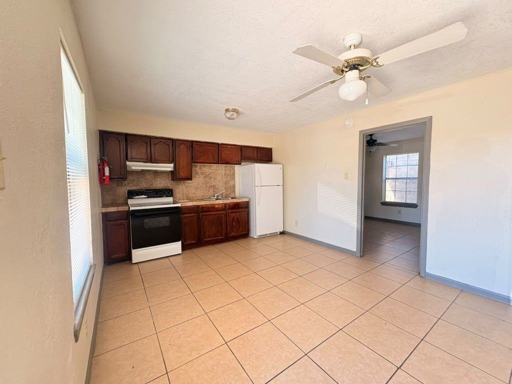 2918 Thurman St ##1 - Photo 3 of 11