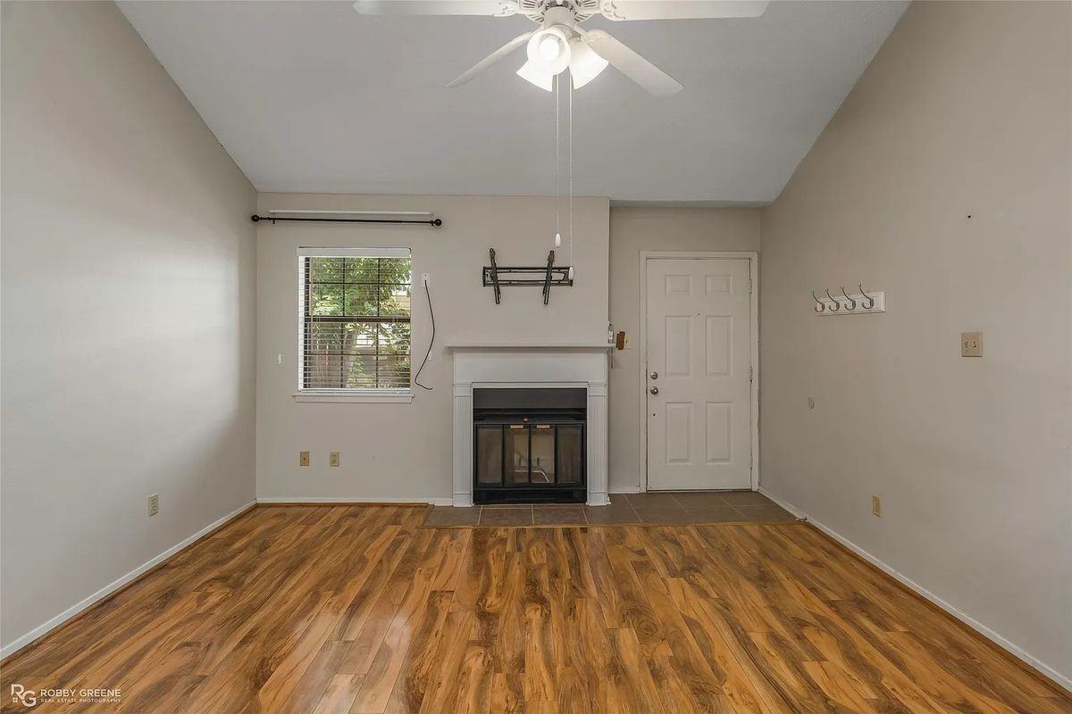 3636 Greenacres Place Dr - Photo 3 of 8