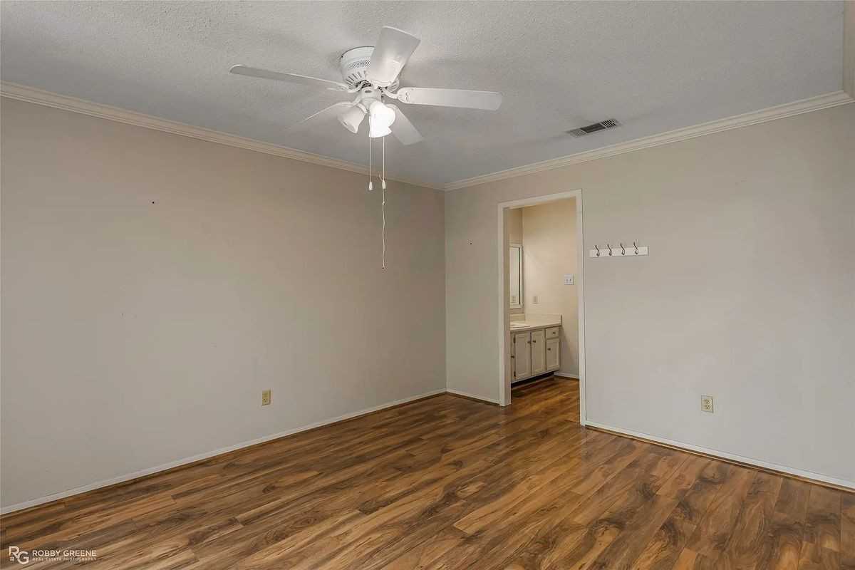 3636 Greenacres Place Dr - Photo 4 of 8