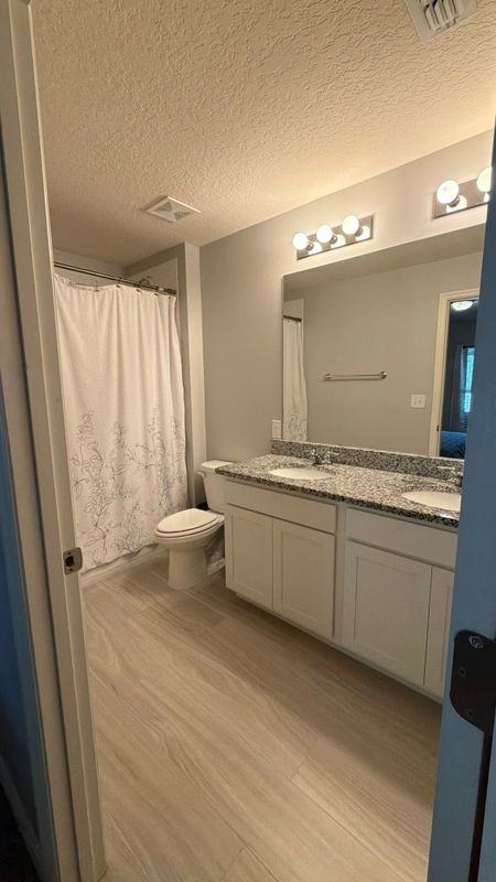 1465 Sacramento Ave Se - Photo 6 of 13