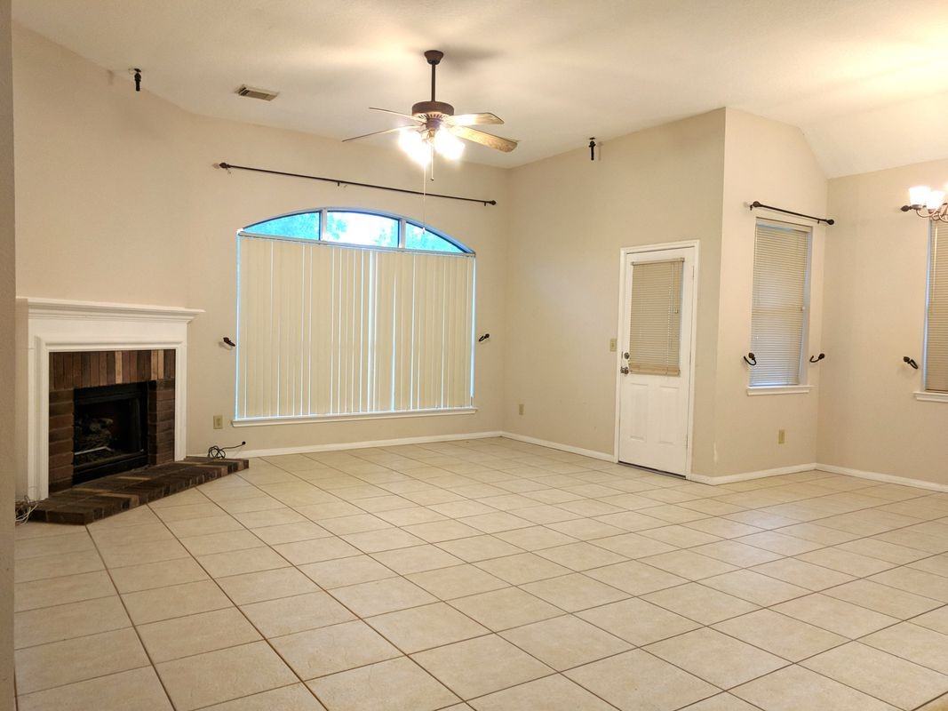 4911 Campbell Dr - Photo 3 of 3
