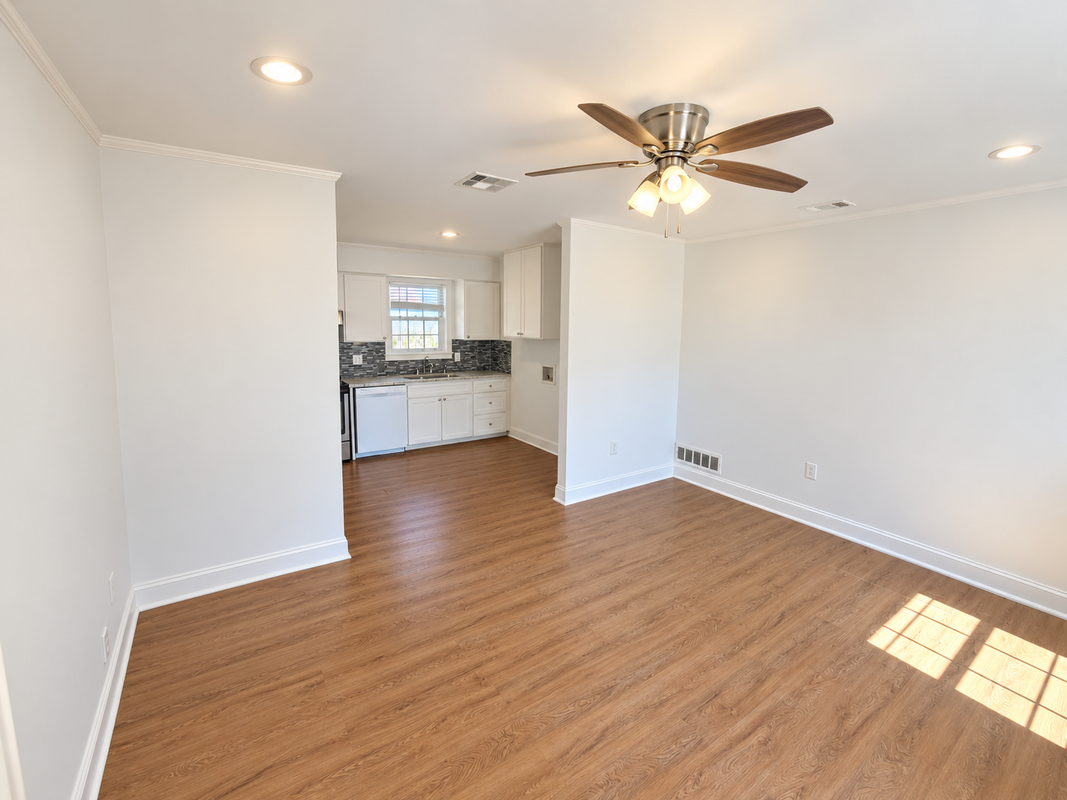 800 Circle Dr - Photo 2 of 6