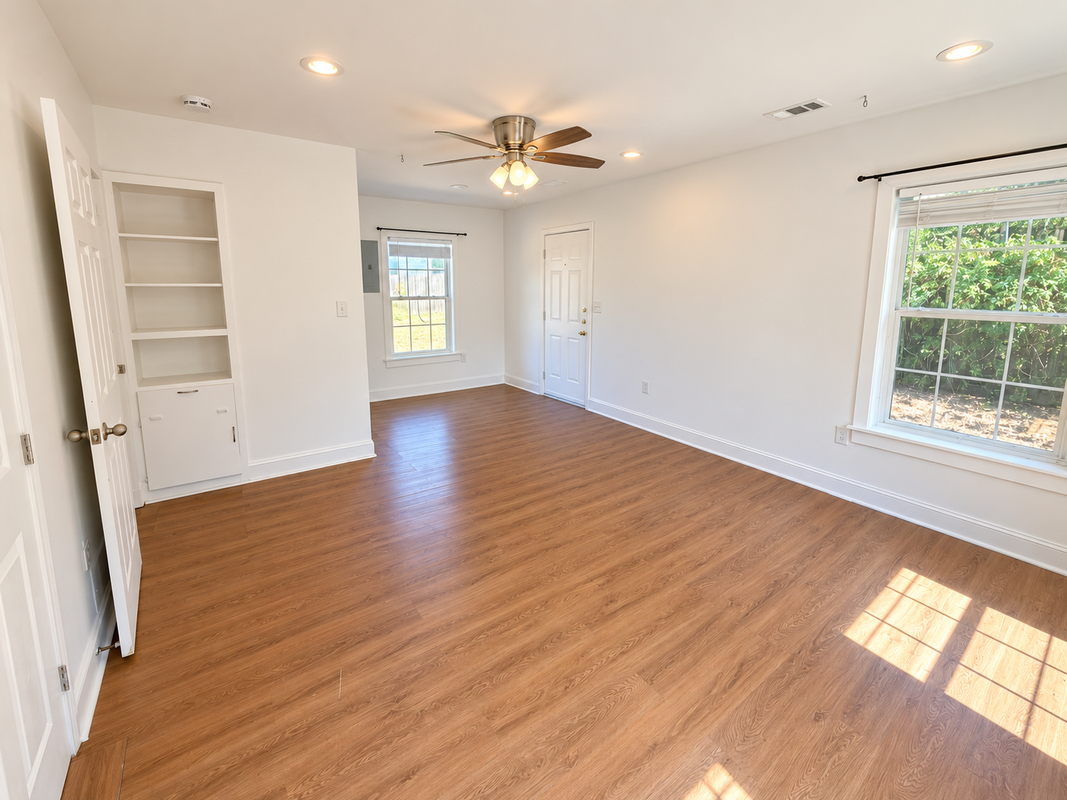 800 Circle Dr - Photo 4 of 6