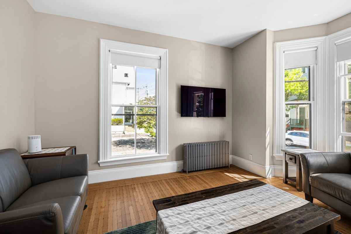 370 Thayer St ##4 - Photo 5 of 16