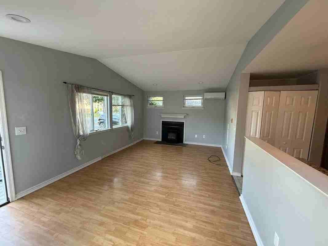 1638 Bay Ridge Rd - Photo 7 of 12