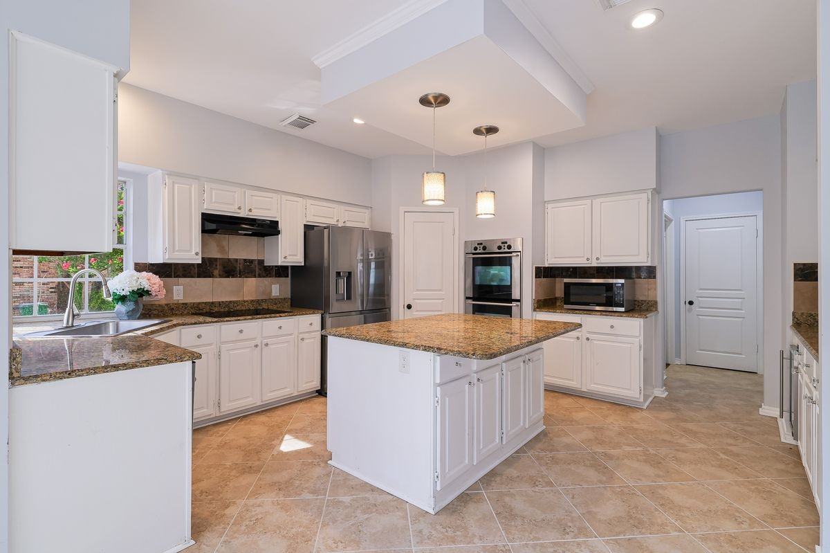 8746 London Hts - Photo 4 of 29