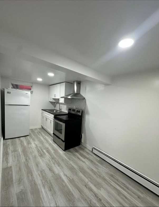 62 Moffitt Blvd - Photo 2 of 5