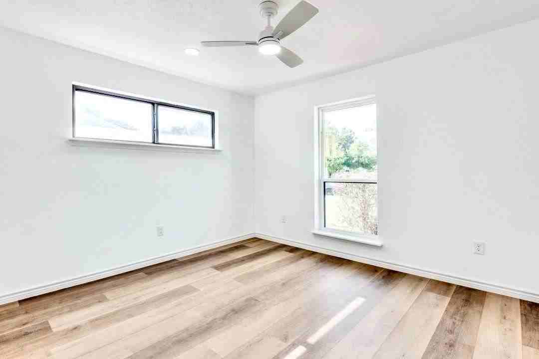2320 Fulton Dr - Photo 3 of 17