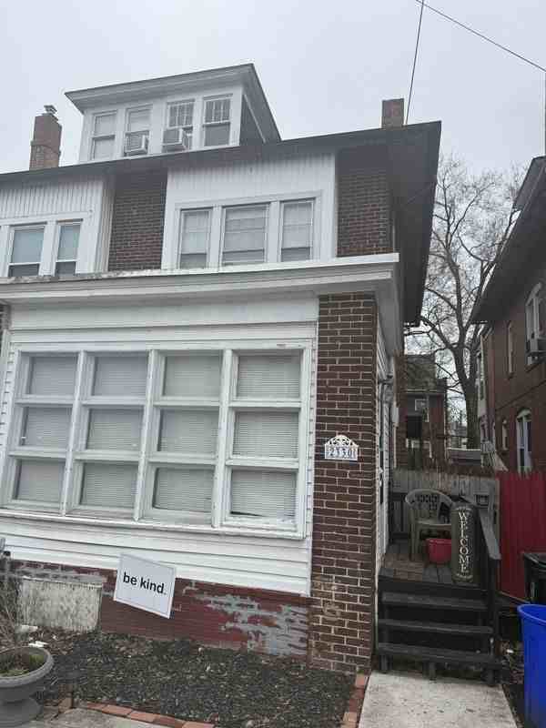 2330 Green St - Photo 6 of 6