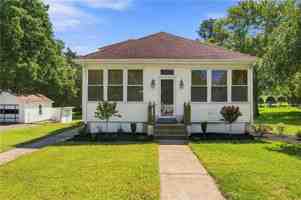 featured image of 230 School St ##1