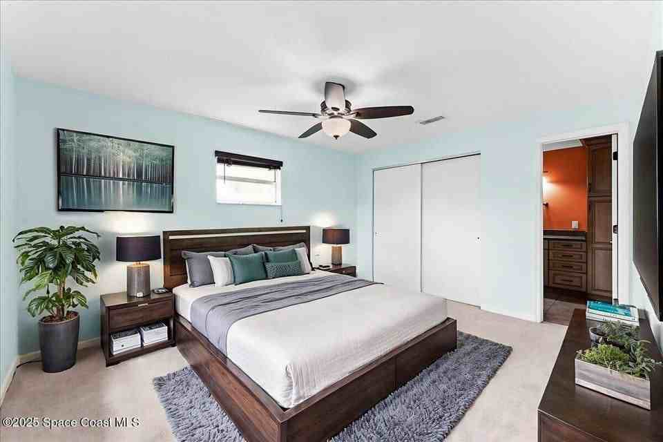 1527 Spruce Rd - Photo 3 of 5