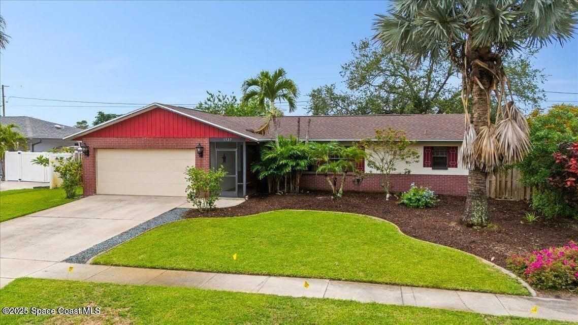 1527 Spruce Rd - Photo 5 of 5