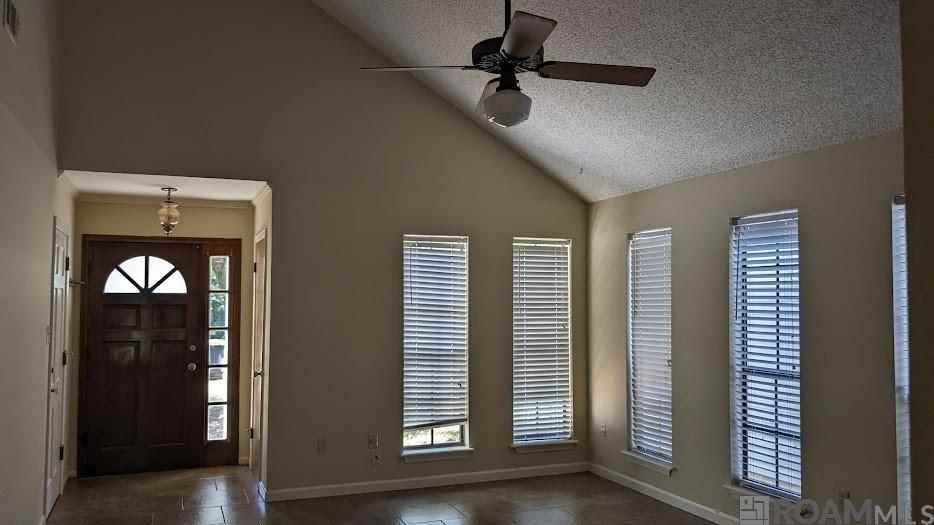 332 Heatherwood Dr - Photo 5 of 20