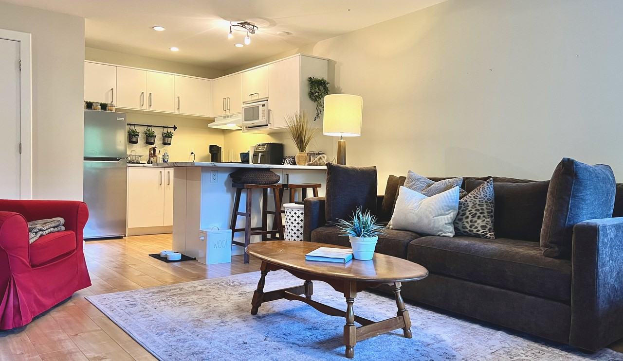4961 Thunderbird Place #A - Photo 4 of 13