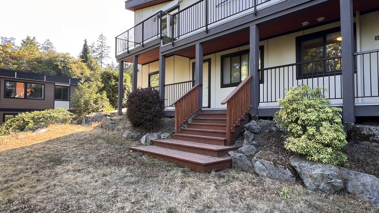 4961 Thunderbird Place #A - Photo 3 of 13