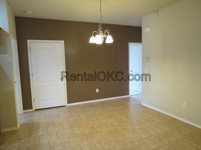 4629 Se 78th St - Photo 4 of 13