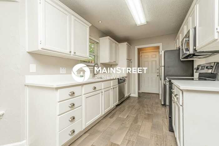 6400 Avanti Dr - Photo 7 of 16